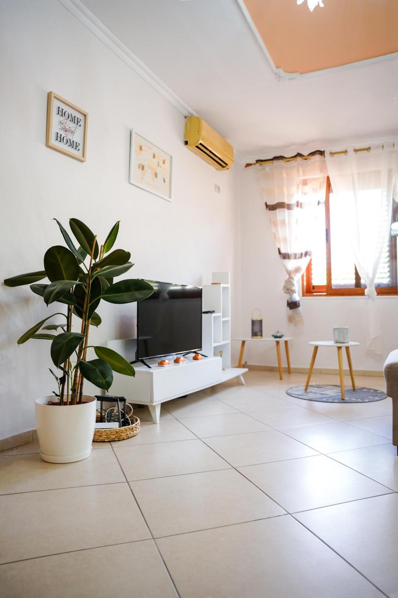 Tirana Centre Lions Gate 1 Apartment Exterior foto